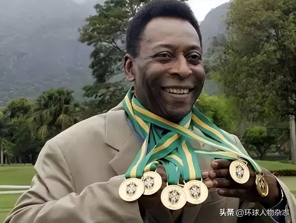 最强黑人足球运动员_足球史上黑人冠军是谁啊_黑人足球史冠军上是中国人吗