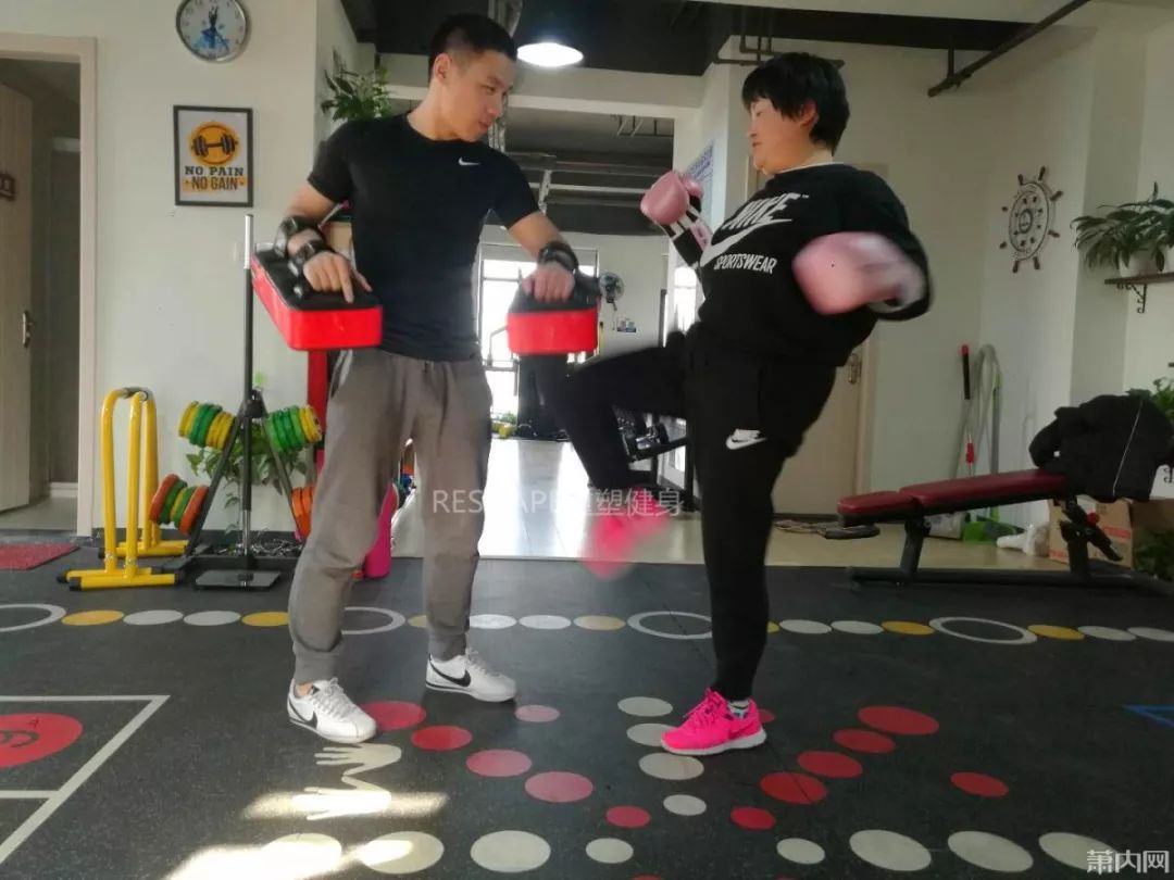 运动胸罩好处_运动丰胸效果_运动美胸