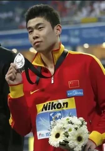日本奥运游泳男子冠军_游泳奥运男子冠军日本是谁_男子游泳冠军东京奥运会