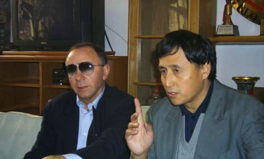 足球运动员最想拿的冠军_足球运动员冠军是谁_足球拿冠军的心情说说
